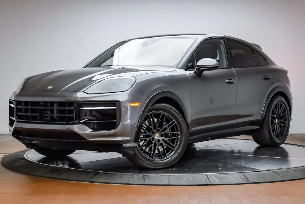 2025 Porsche Cayenne Coupe GTS photo 1