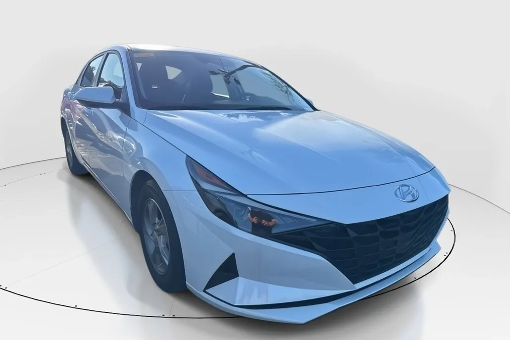 2021 Hyundai Elantra SE photo 1