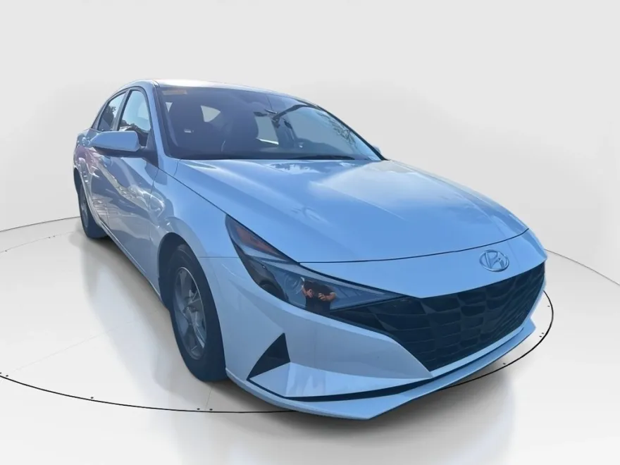 2021 Hyundai Elantra SE photo 1