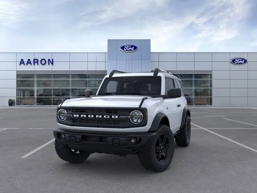 2024 Ford Bronco Black Diamond photo 1