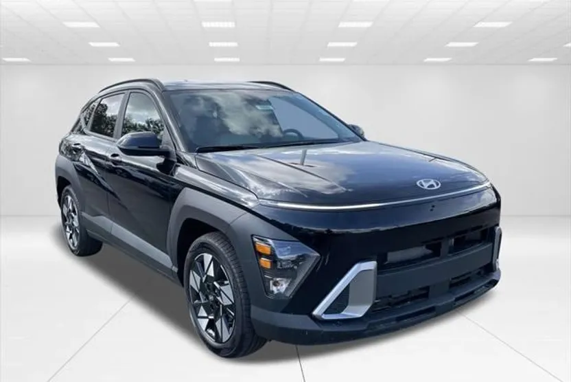 2025 Hyundai Kona SEL photo 1
