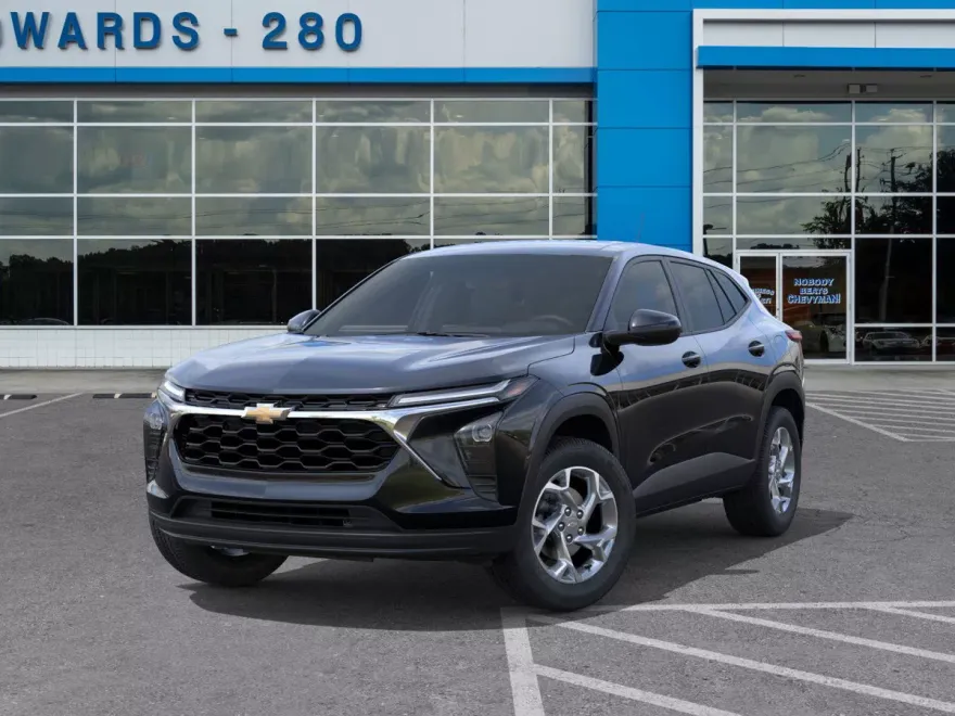 2026 Chevrolet Trax LS photo 1