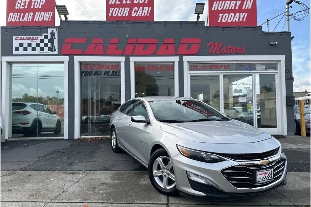 2022 Chevrolet Malibu photo 1