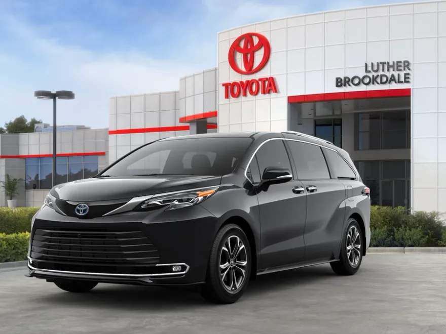 2025 Toyota Sienna Platinum photo 1