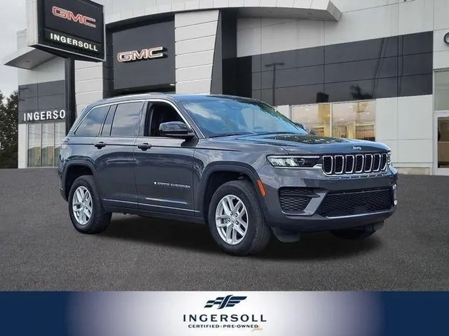 2023 Jeep Grand Cherokee Laredo photo 1