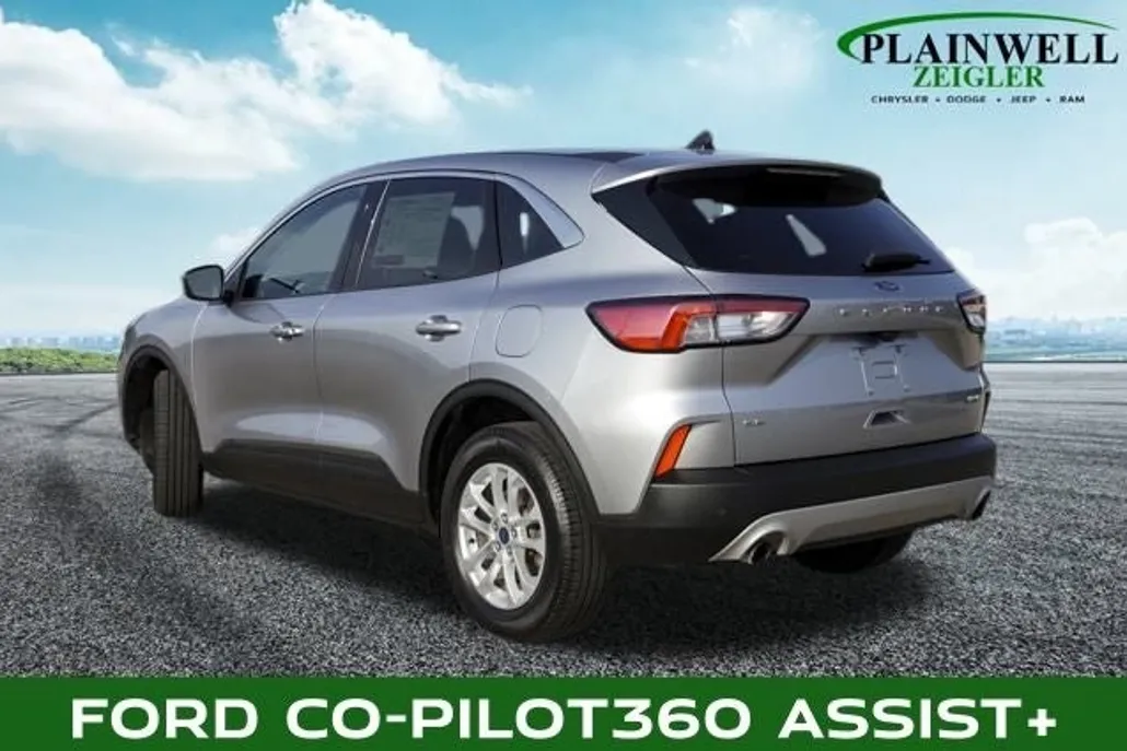 2022 Ford Escape SE photo 1