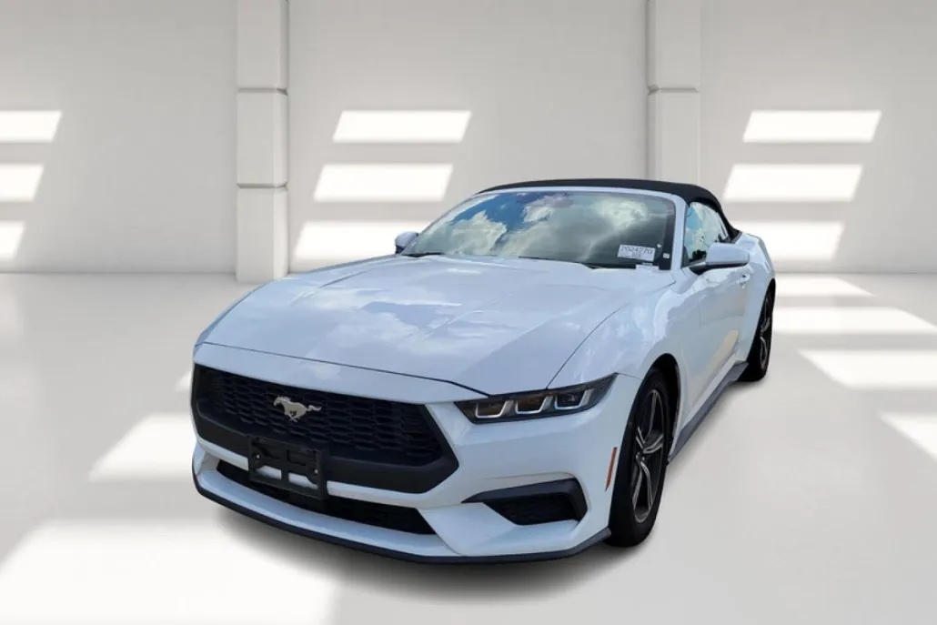 2024 Ford Mustang EcoBoost photo 1