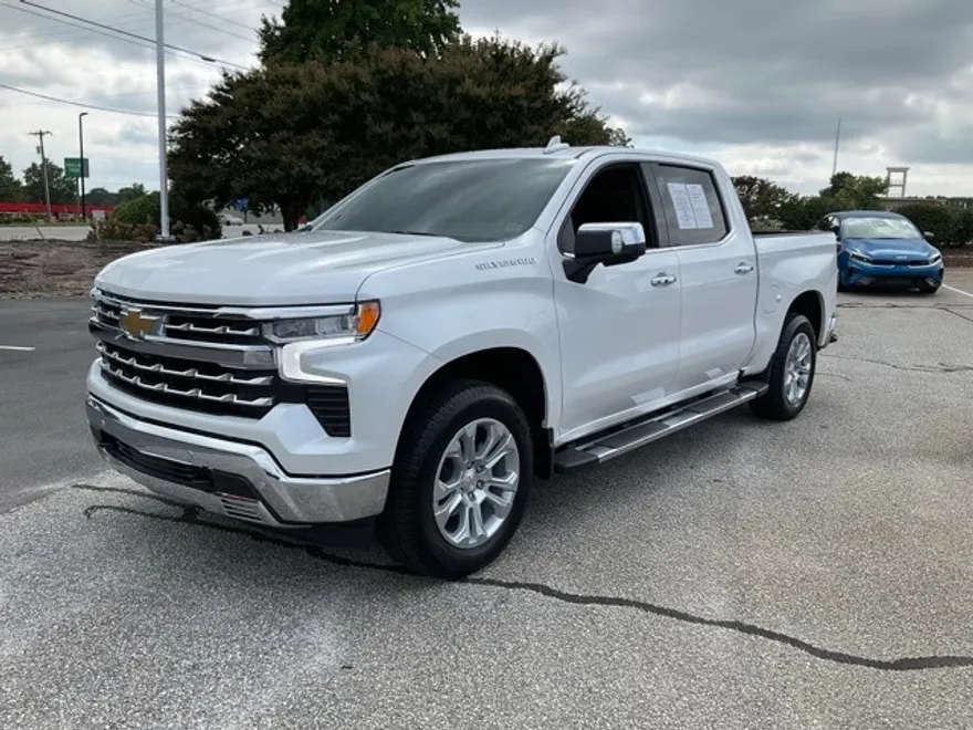 2025 Chevrolet Silverado 1500 LTZ photo 1