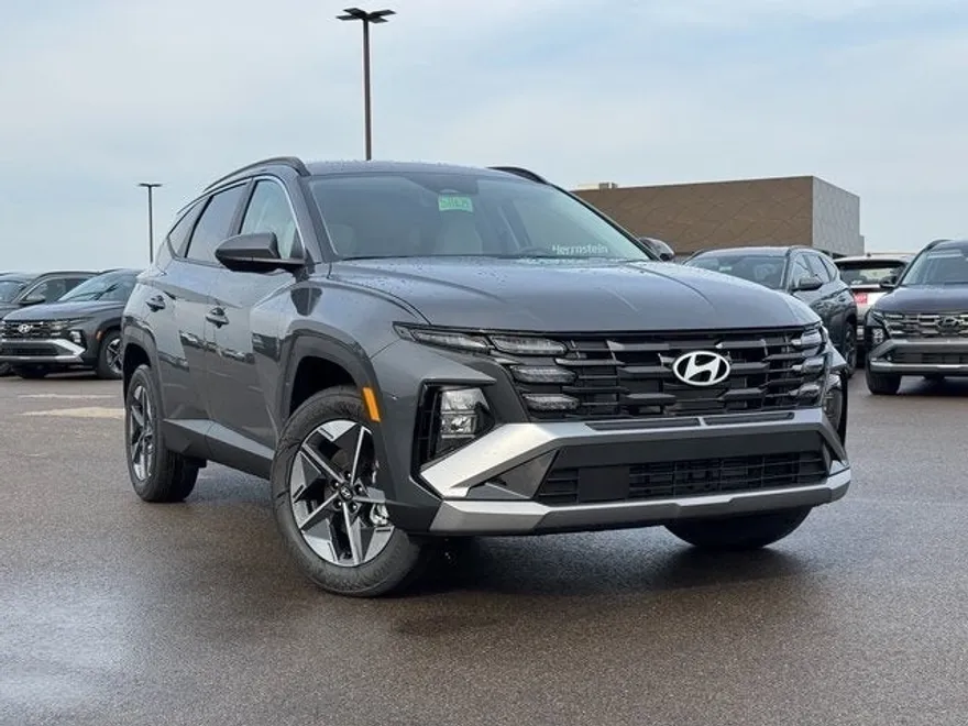 2025 Hyundai Tucson SEL photo 1