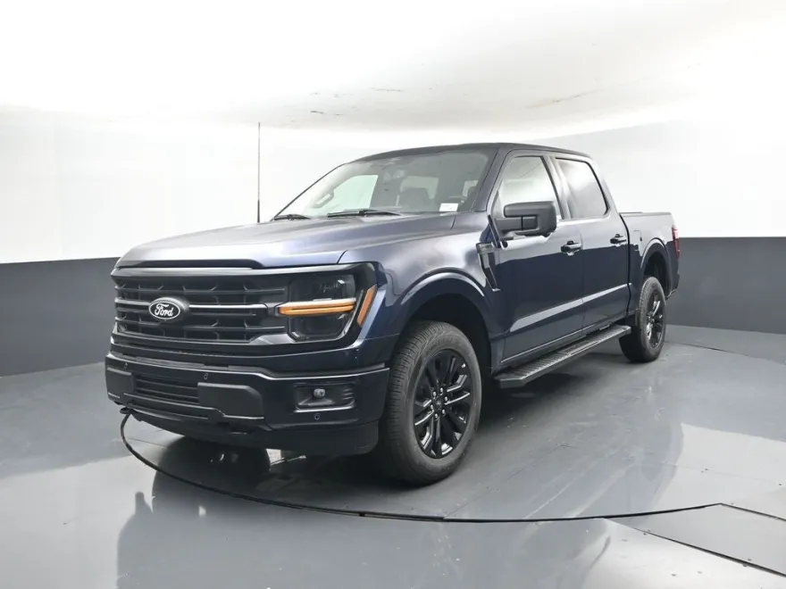 2025 Ford F-150 XLT photo 1