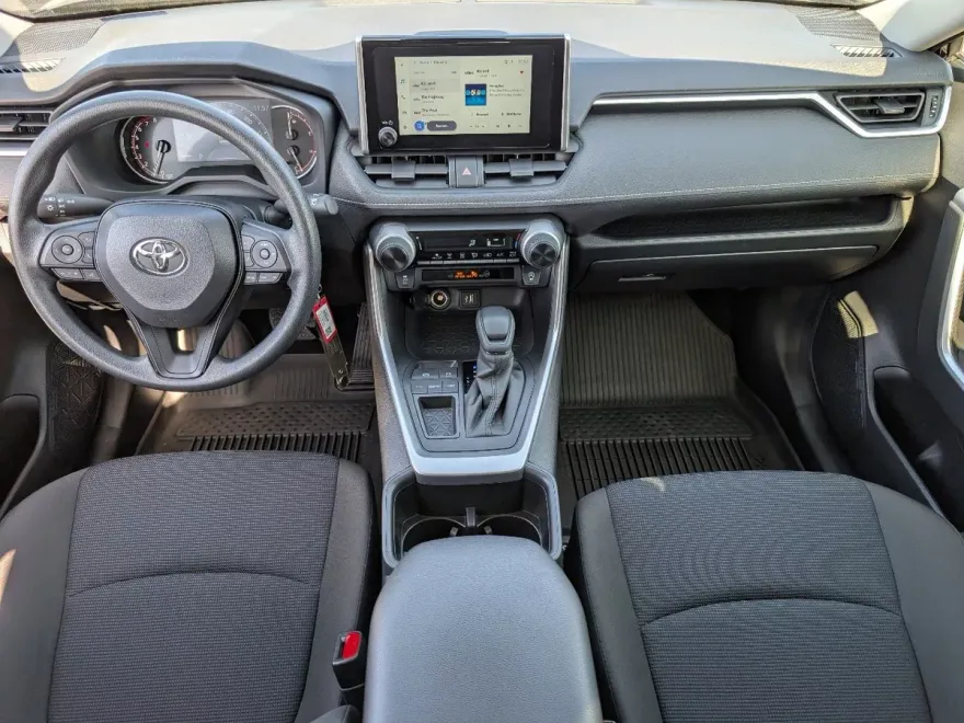 2025 Toyota RAV4 LE photo 1