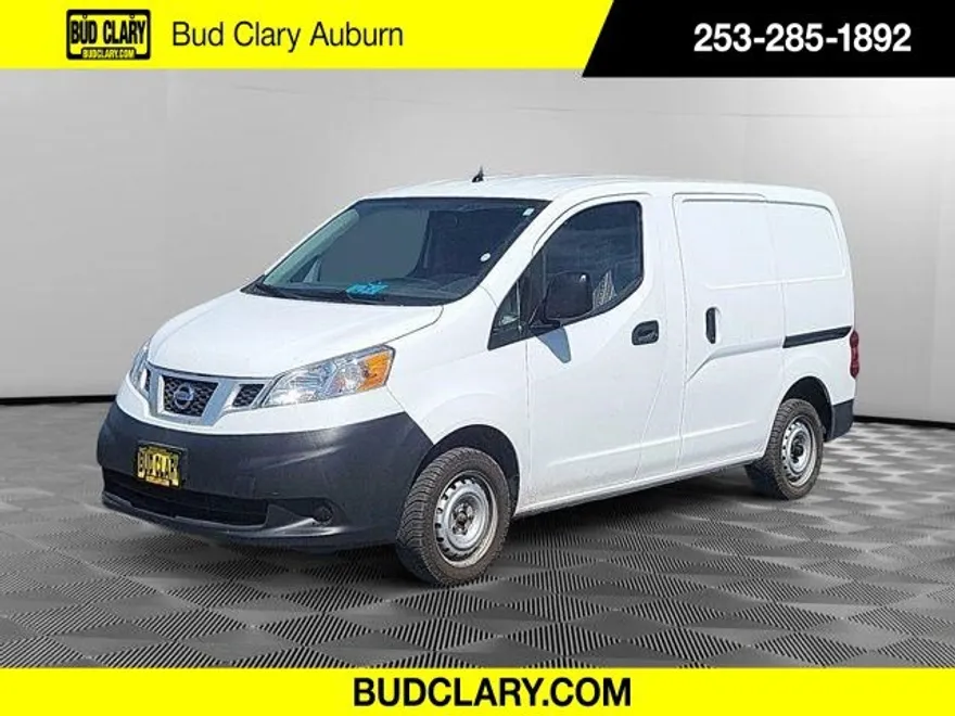 2017 Nissan NV200 S photo 1