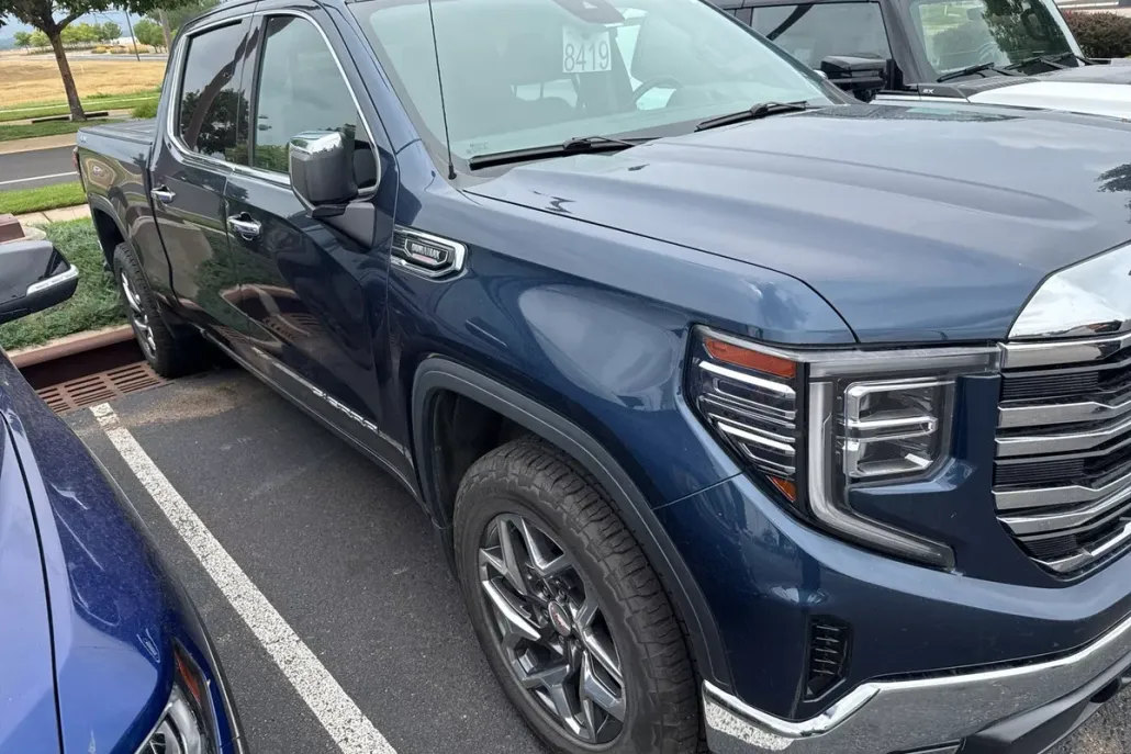 2022 Gmc Sierra 1500 SLT photo 1