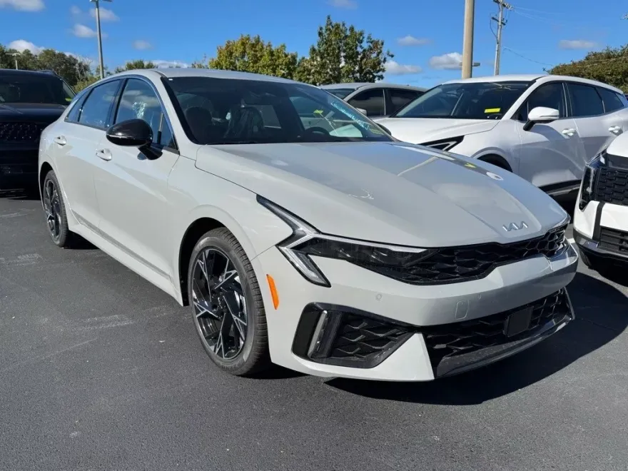 2026 Kia K5 GT-Line photo 1