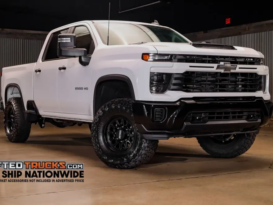 2025 Chevrolet Silverado 2500HD Custom photo 1