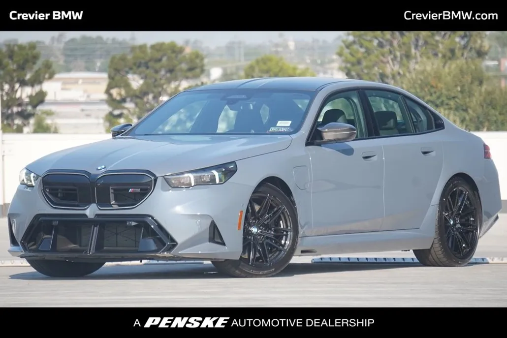2025 Bmw M5 5 photo 1