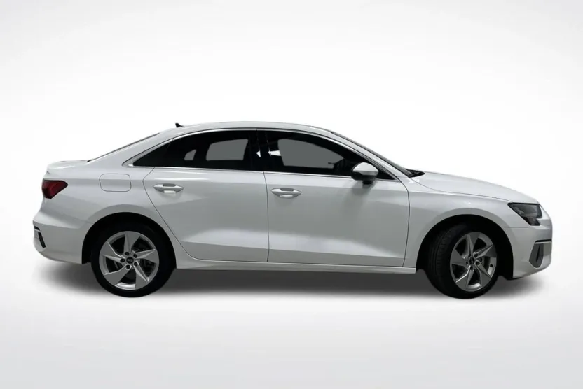 2022 Audi A3 40 Premium photo 1