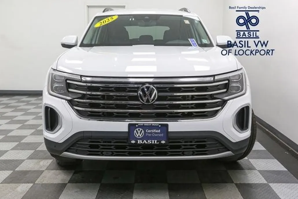 2025 Volkswagen Atlas SE Technology photo 1