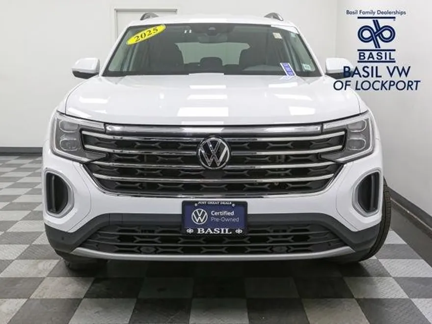 2025 Volkswagen Atlas SE Technology photo 1