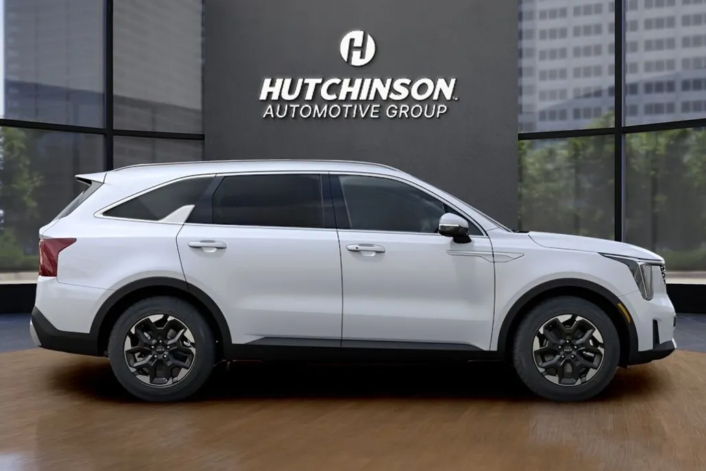 2024 Kia Sorento S photo 1