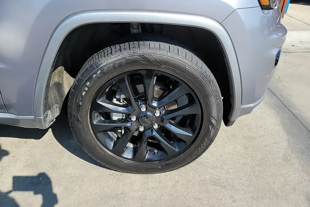 2020 Jeep Grand Cherokee Altitude photo 1