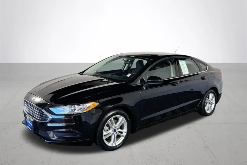 2018 Ford Fusion SE photo 1