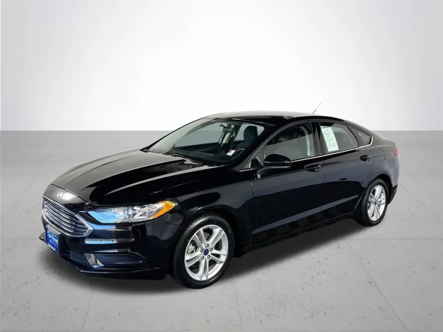 2018 Ford Fusion SE photo 1