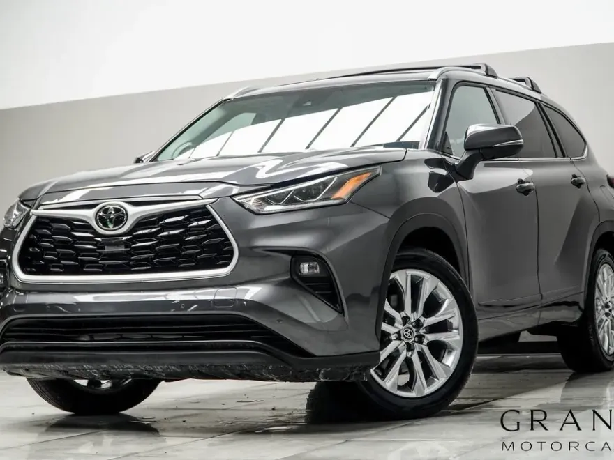 2023 Toyota Highlander Limited photo 1