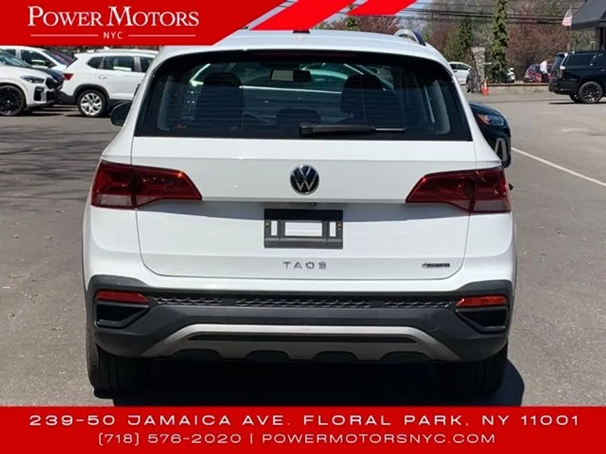 2022 Volkswagen Taos S photo 1
