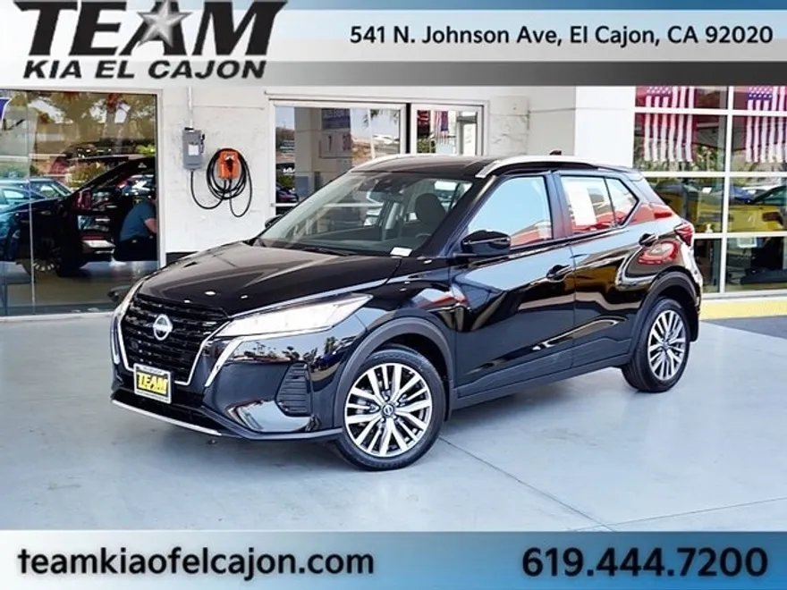 2024 Nissan Kicks SV photo 1