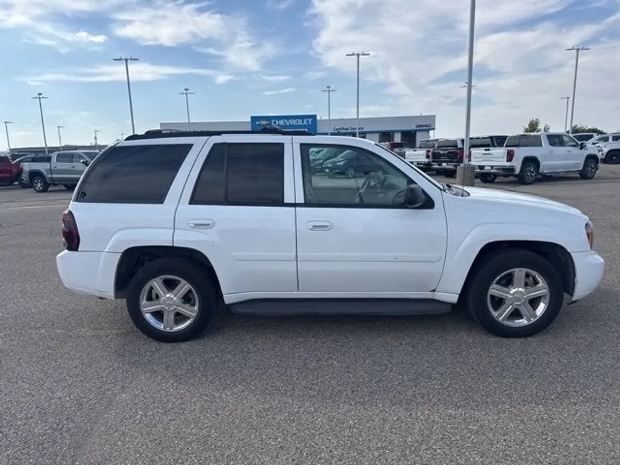 2008 Chevrolet Trailblazer photo 1