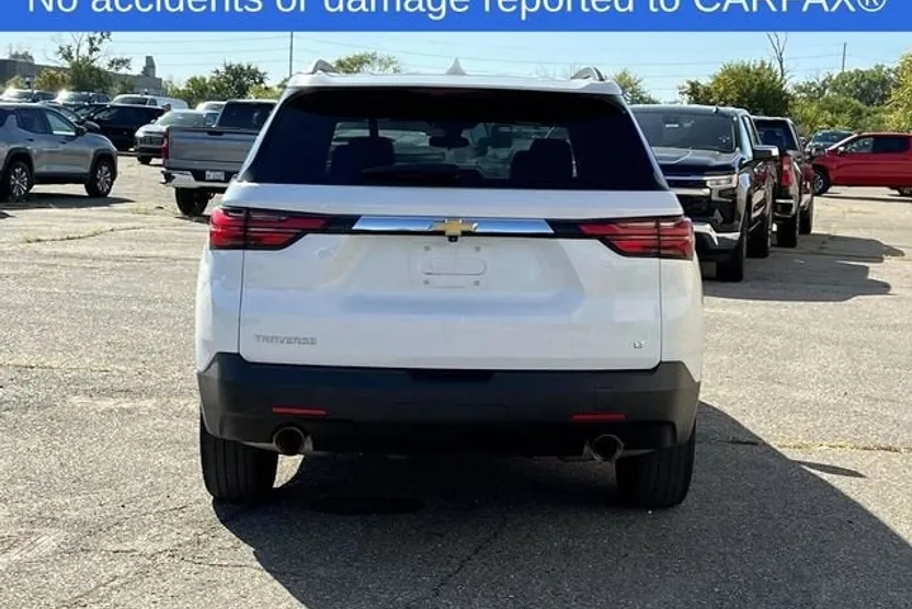 2023 Chevrolet Traverse Cloth photo 1