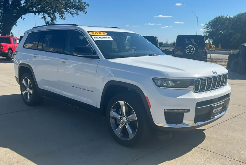 2022 Jeep Grand Cherokee Limited photo 1