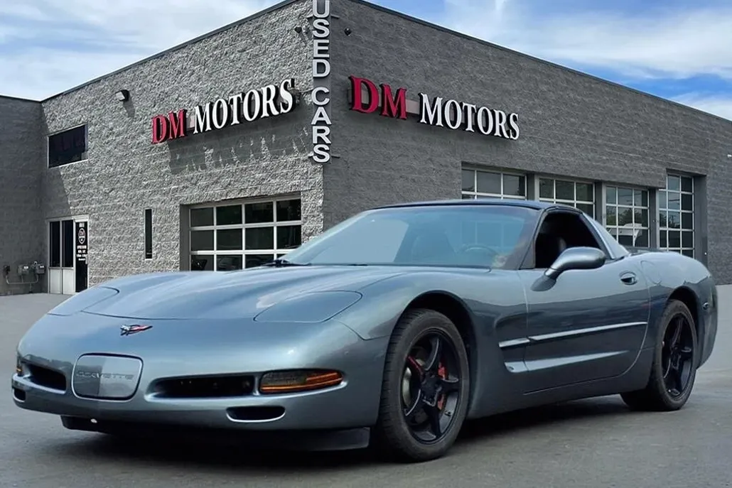 2004 Chevrolet Corvette Coupe photo 1