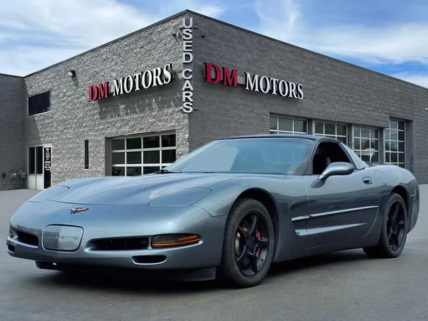 2004 Chevrolet Corvette Coupe photo 1