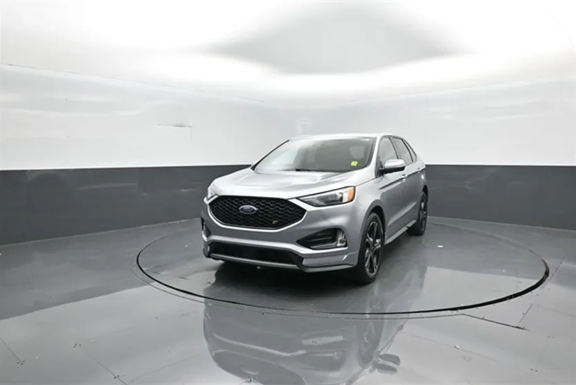 2020 Ford Edge ST photo 1