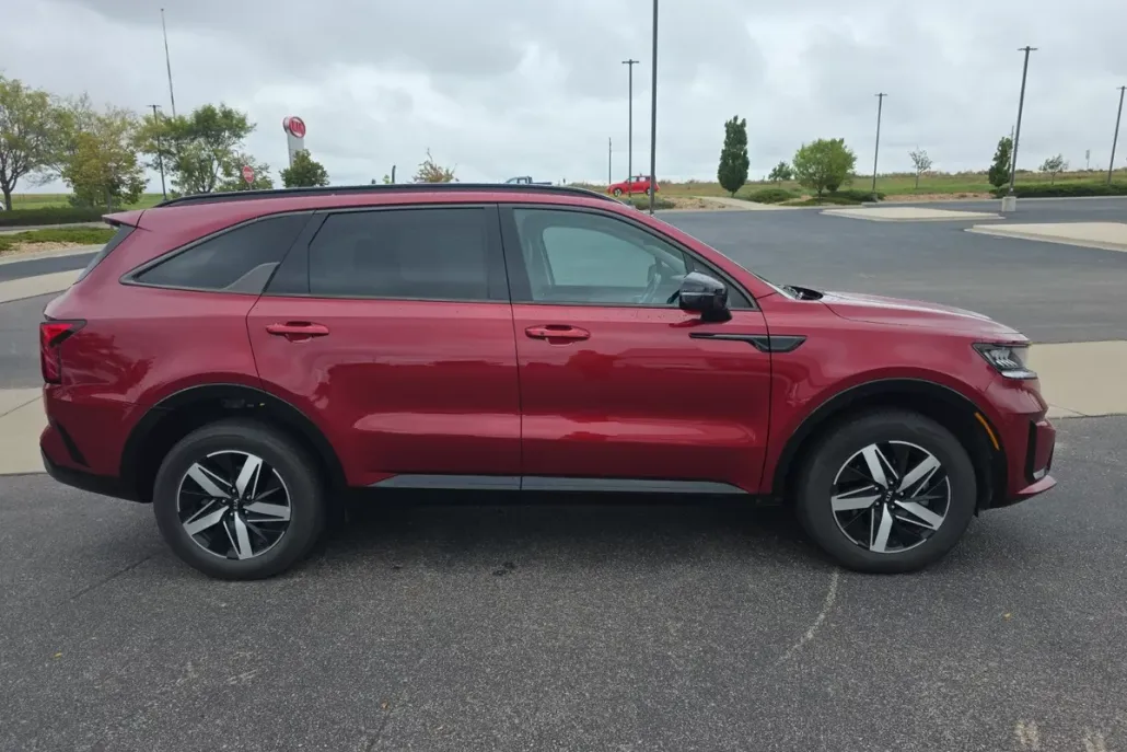 2021 Kia Sorento EX photo 1