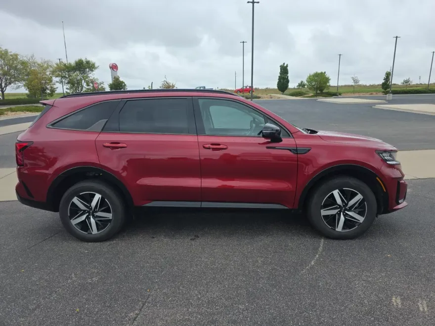 2021 Kia Sorento EX photo 1