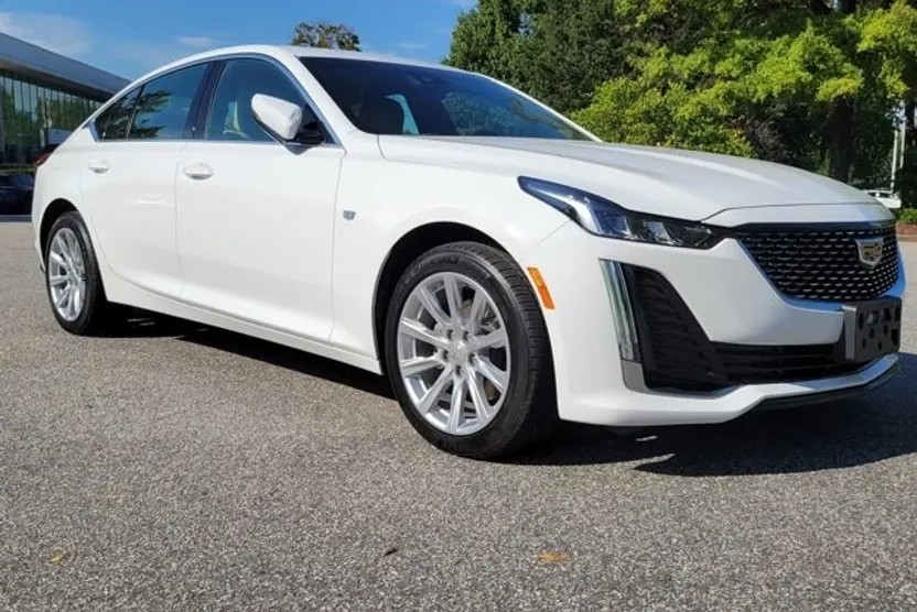 2022 Cadillac CT5 Luxury photo 1