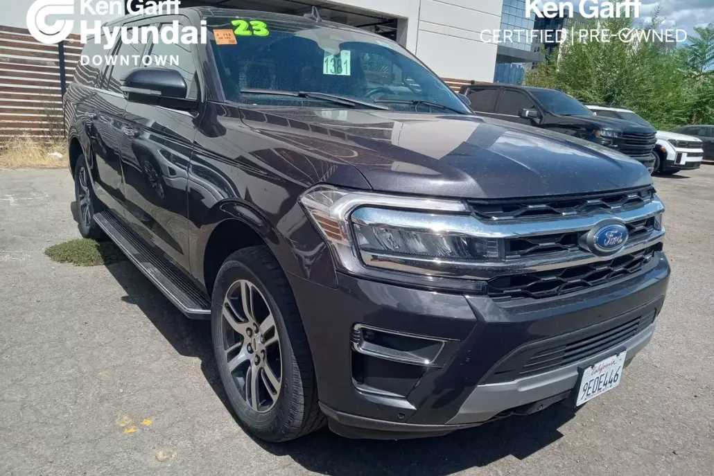 2023 Ford Expedition MAX Limited photo 1