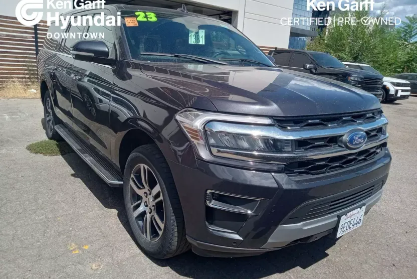 2023 Ford Expedition MAX Limited photo 1