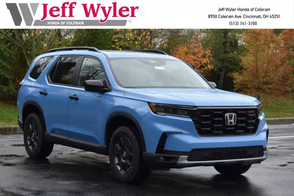2025 Honda Pilot TrailSport photo 1