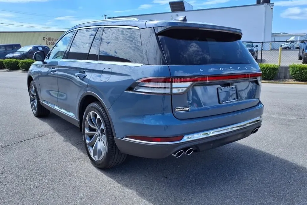 2025 Lincoln Aviator Premiere photo 1
