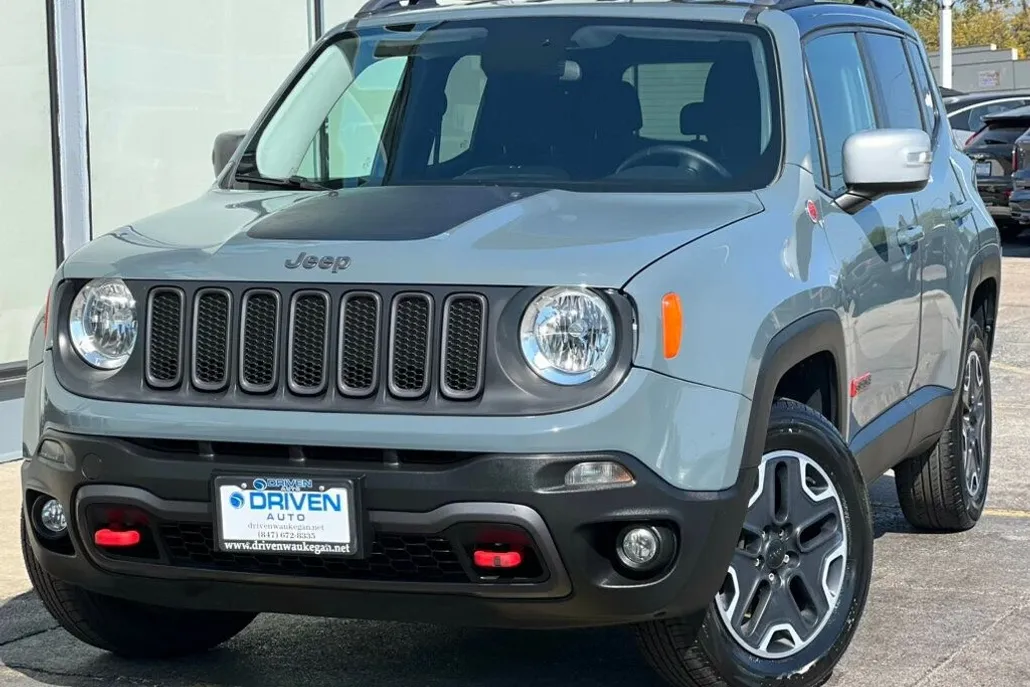 2015 Jeep Renegade Trailhawk photo 1