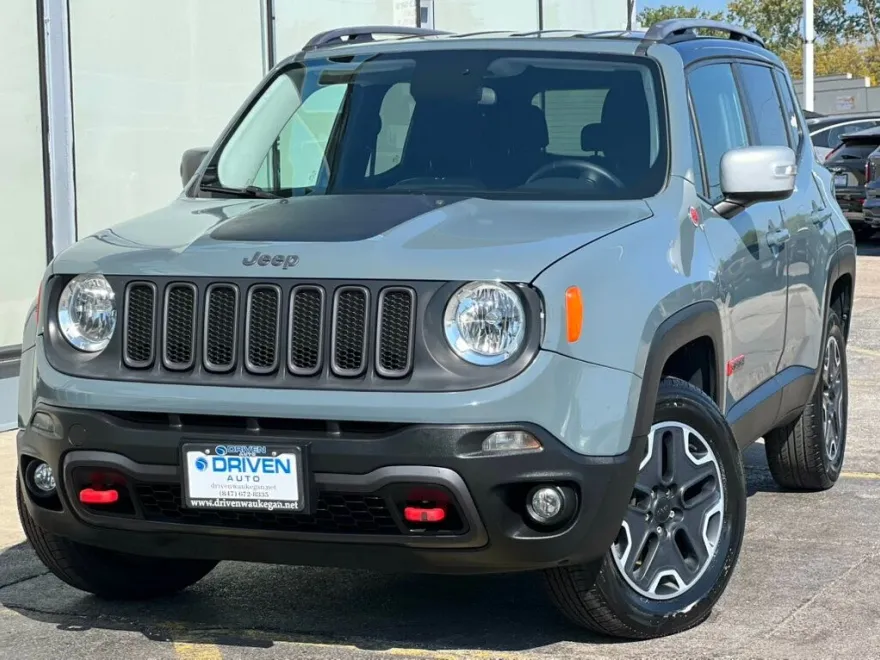 2015 Jeep Renegade Trailhawk photo 1