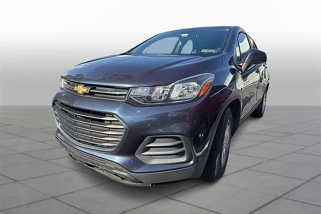 2019 Chevrolet Trax LS photo 1