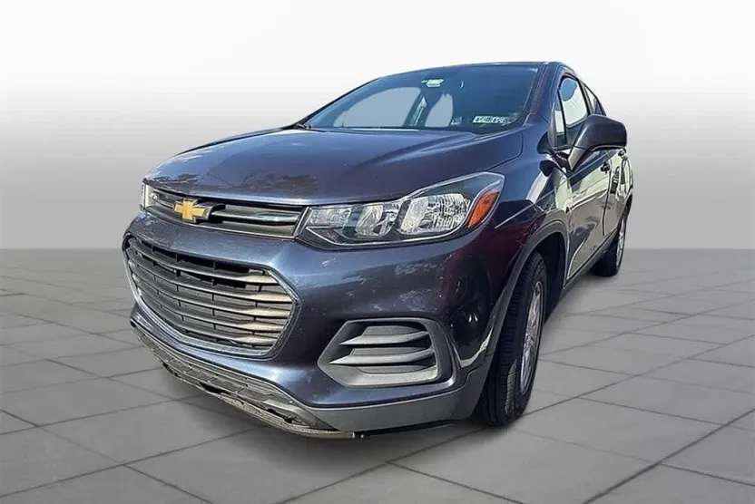 2019 Chevrolet Trax LS photo 1