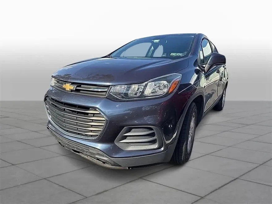2019 Chevrolet Trax LS photo 1