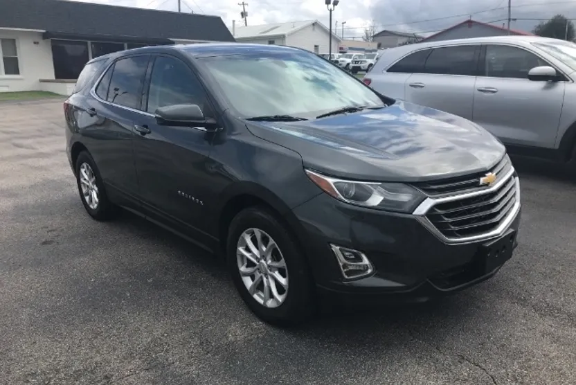 2019 Chevrolet Equinox LT photo 1