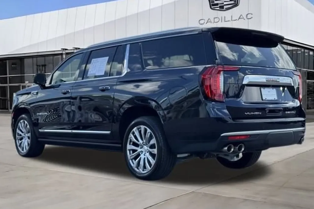 2023 Gmc Yukon XL Denali photo 1
